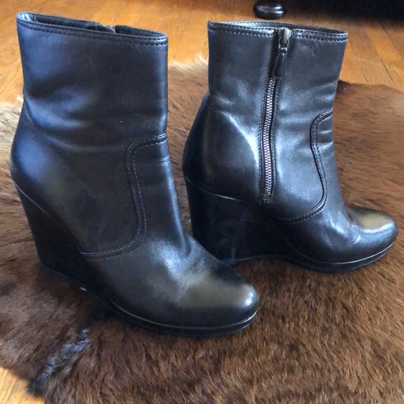Prada Black Leather Ankle Boots 39.5 - Picture 1 of 8